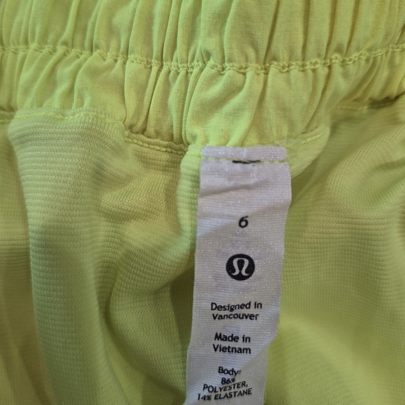 Lululemon Hotty Hot Short Size 6 Neon Green Athletic Shorts - Picture 5 of 6